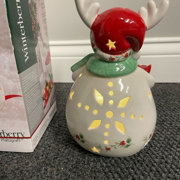 Pfaltzgraff Winterberry LED Reindeer - Picture 4 of 4